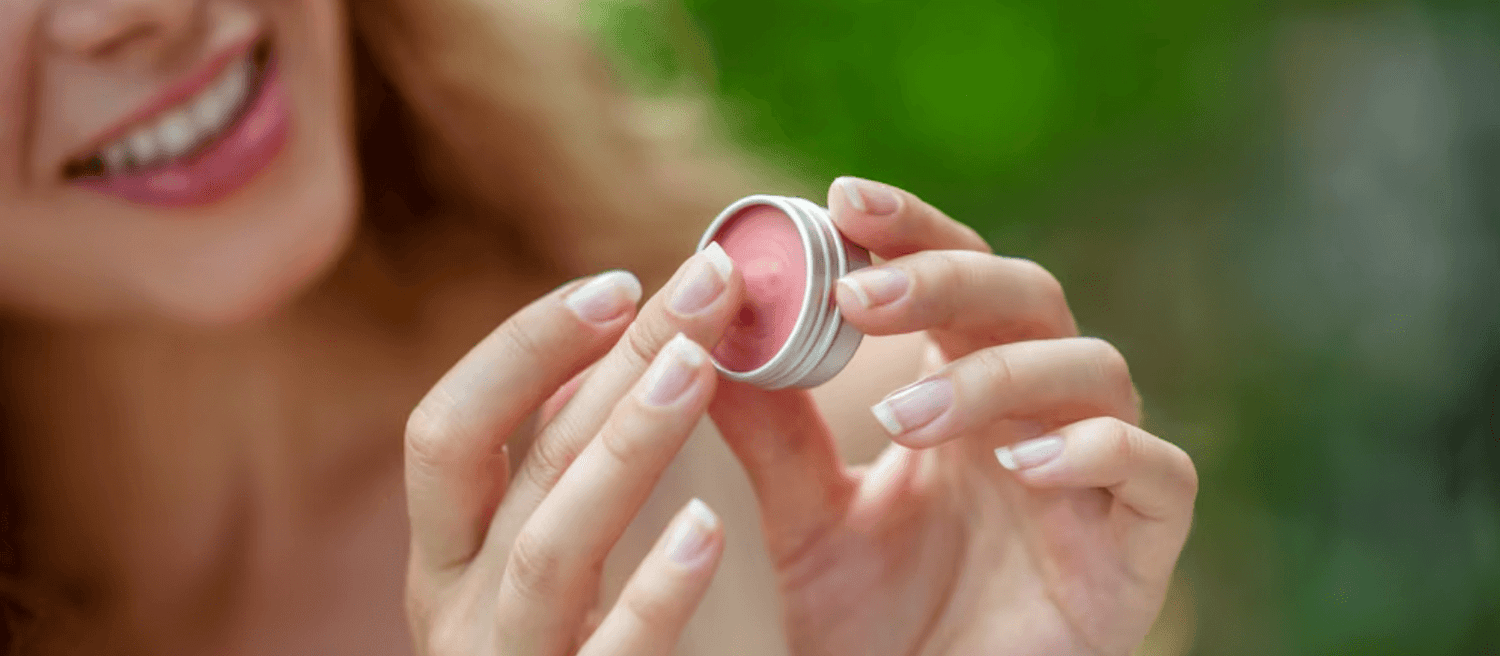 Castor Oil Lip Care: Simple DIY Recipes for Naturally Pink Lips